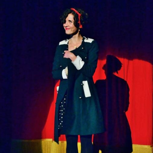 Meet your Posher, Pamela - Picture 2 of 3